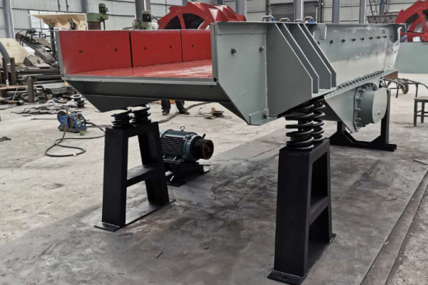 震动给料机(图1) 震动给料机(图1)