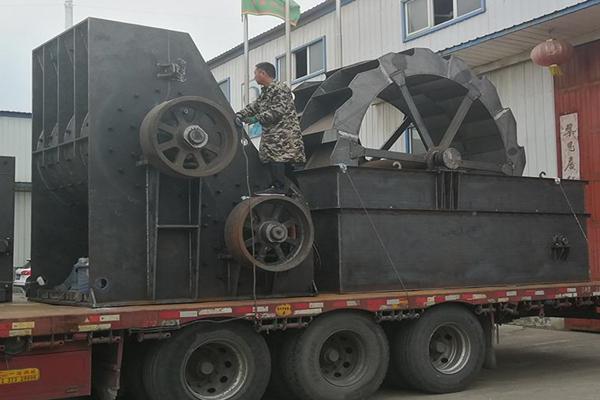 煤矸石粉碎机(图4) 煤矸石粉碎机(图4)