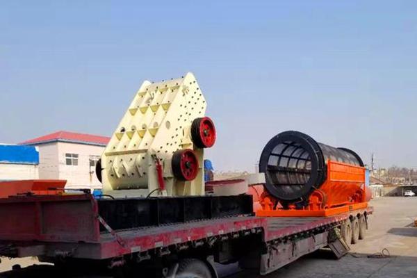 煤矸石粉碎机(图3) 煤矸石粉碎机(图3)