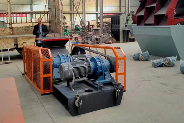 齿辊破碎机(图6) 齿辊破碎机(图6)