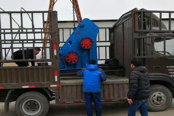 页岩粉碎机(图6) 页岩粉碎机(图6)