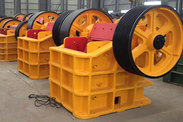 石头破碎机(图3) 石头破碎机(图3)